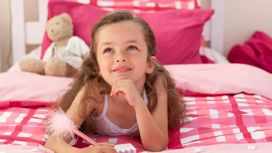 Beautiful and new foreign baby girl photo 2022
