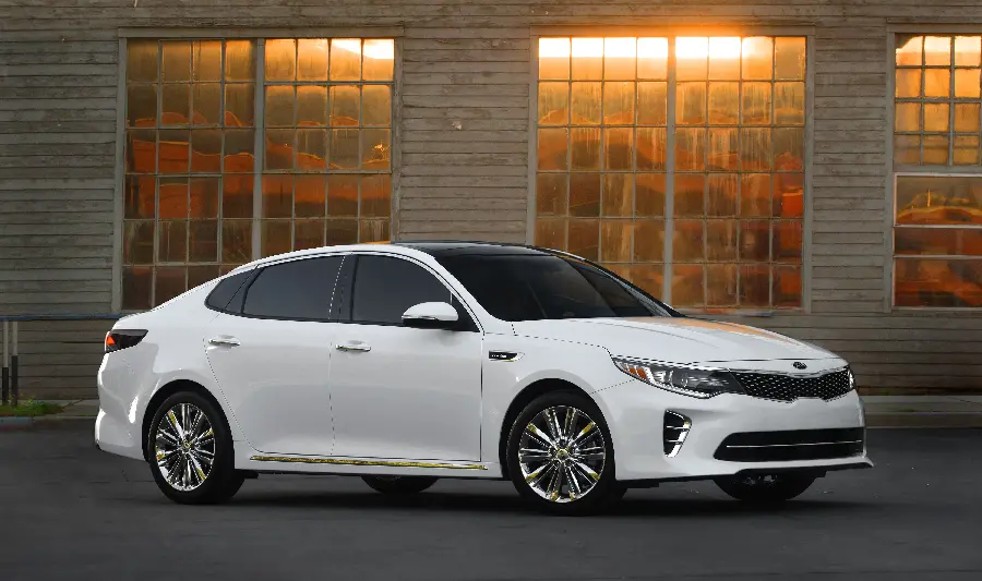 White Kia Optima FULL HD Photo