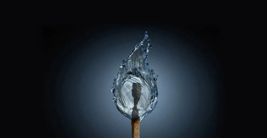 A Miracle Chemistry Picture of Freezing a Match Fire 1402