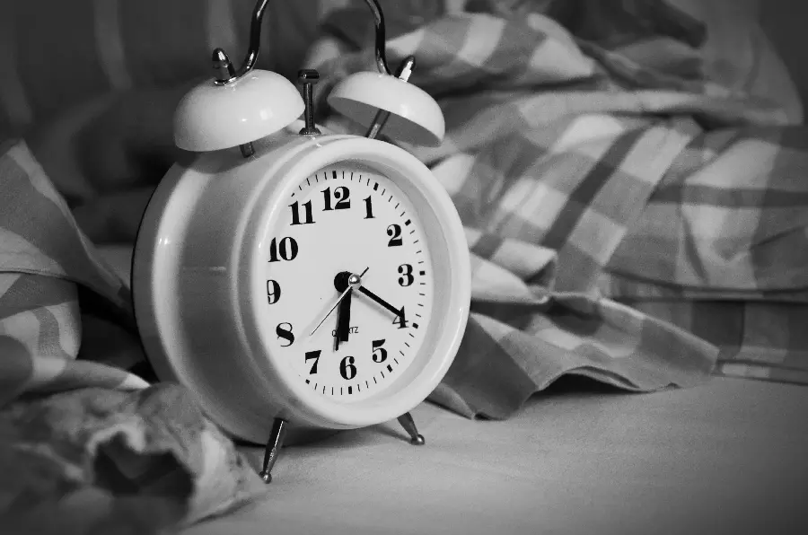 The most beautiful gray desktop clock wallpaper