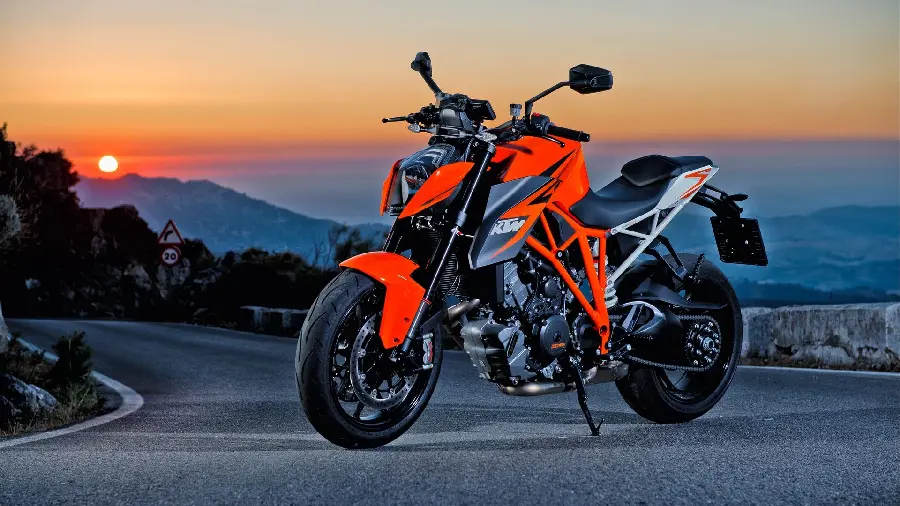 8K Quality Photo of Sports Motorcycle