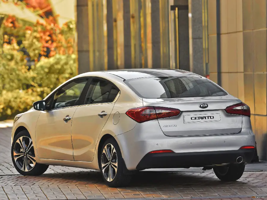 Street photo of Kia Cerato