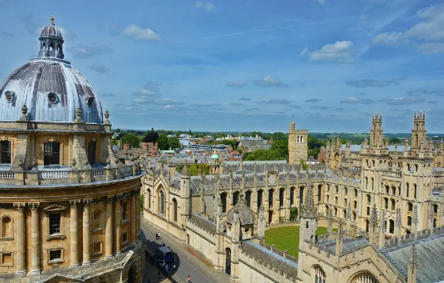 Aerial photo of Oxford University from the famous Radcliffe Square