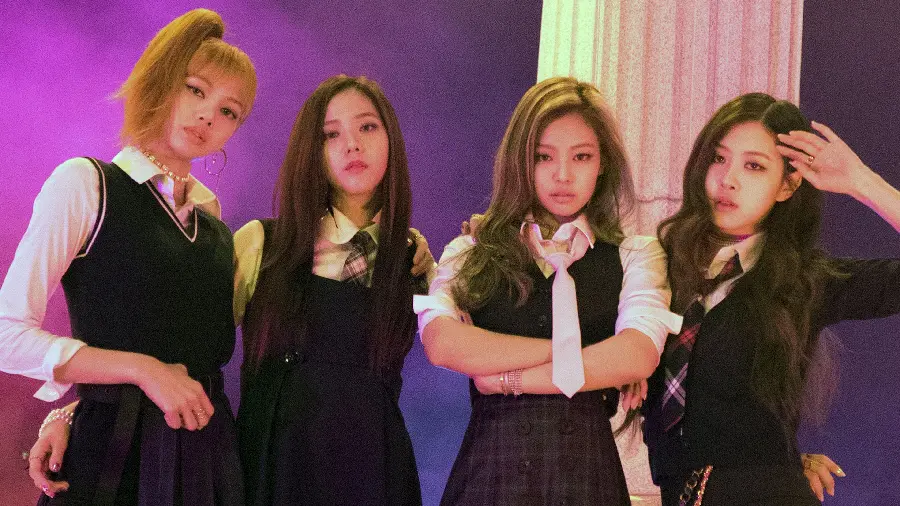 Beautiful Wallpaper of the Korean Girl Group Black Pink with a Cool Design