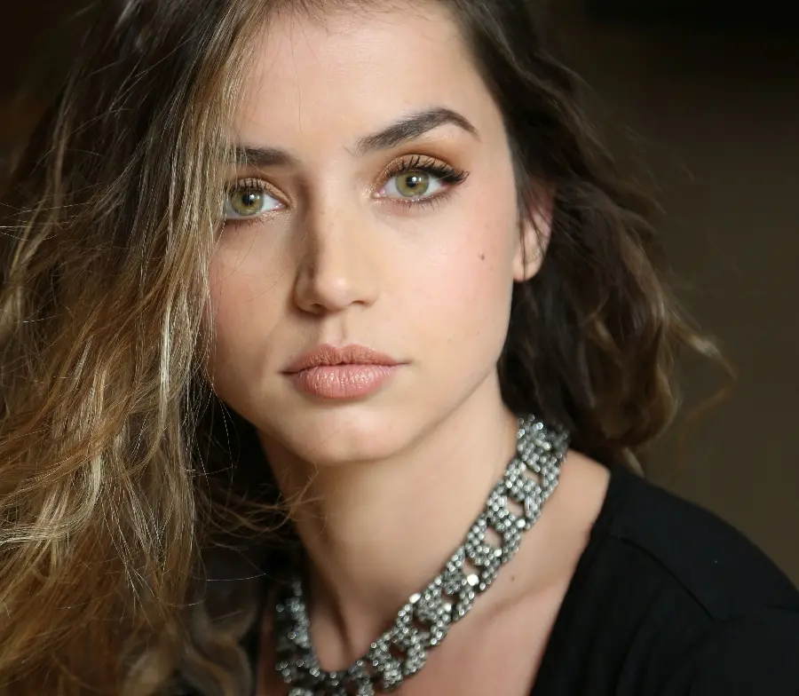 Download Ana De Armas's face photo with piercing eyes HD
