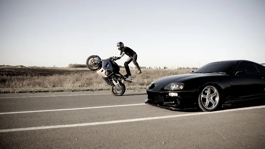 Car and motorcycle wallpaper with dramatic movements