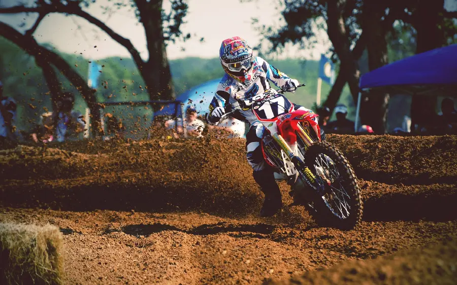 Professional Trail Bike Photo