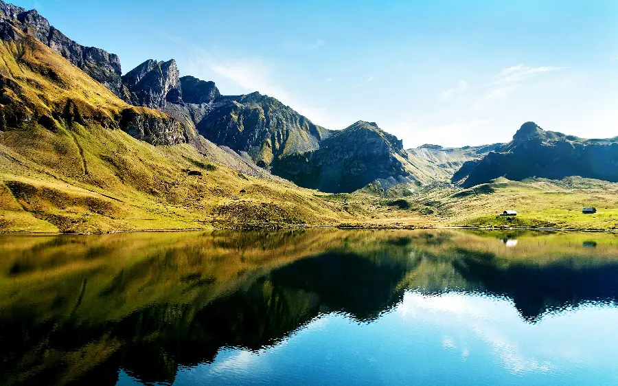 Full HD photo of a lake in the nature of Switzerland
