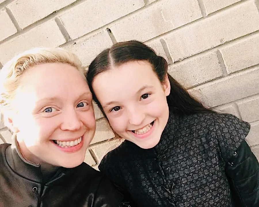 Picture of Bella Ramsay behind the scenes of Game of Thrones 1402