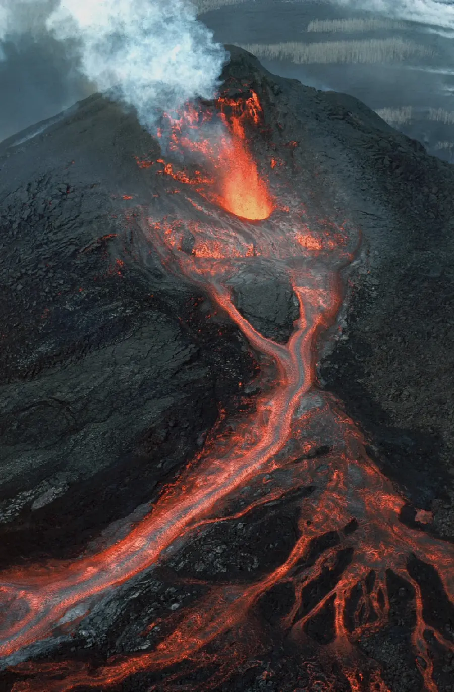 Full HD Wallpaper of the Fire Lava Path on the Volcano