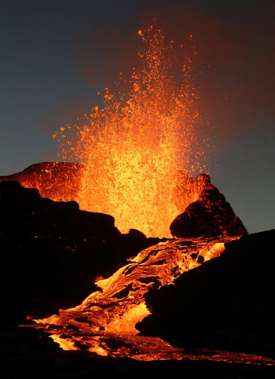 Horrifying image of molten material from a volcanic eruption in high quality