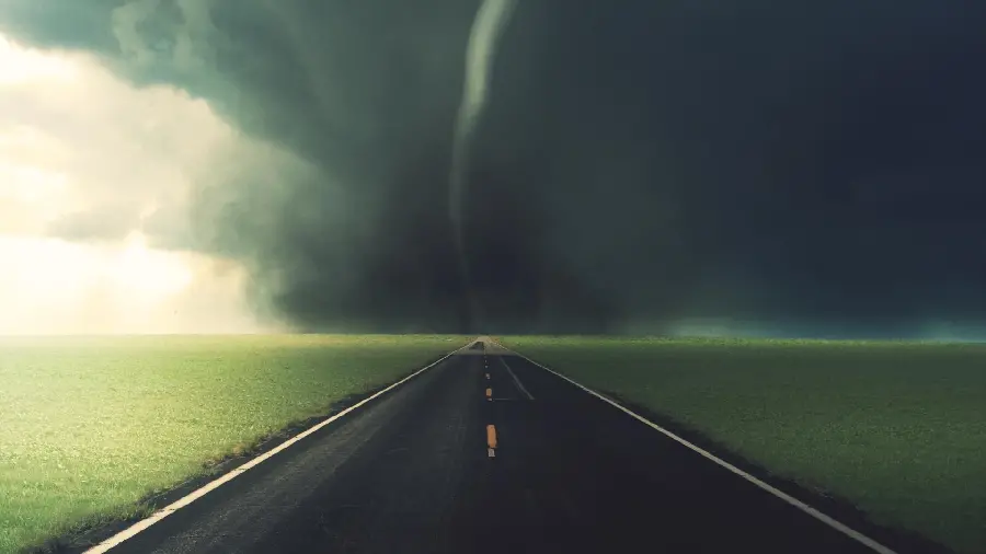 The Most Attractive Tornado Wallpaper for Laptops and Computers