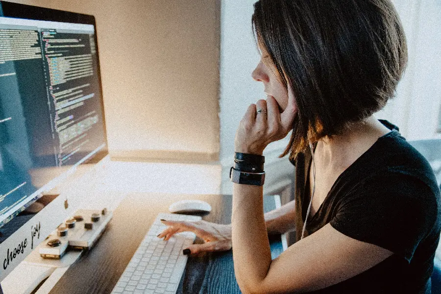 Girl Profile Picture for Computer Science Students