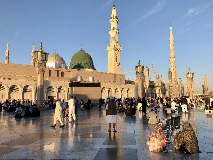 Admirable image of the Prophet's Mosque in Medina for printing