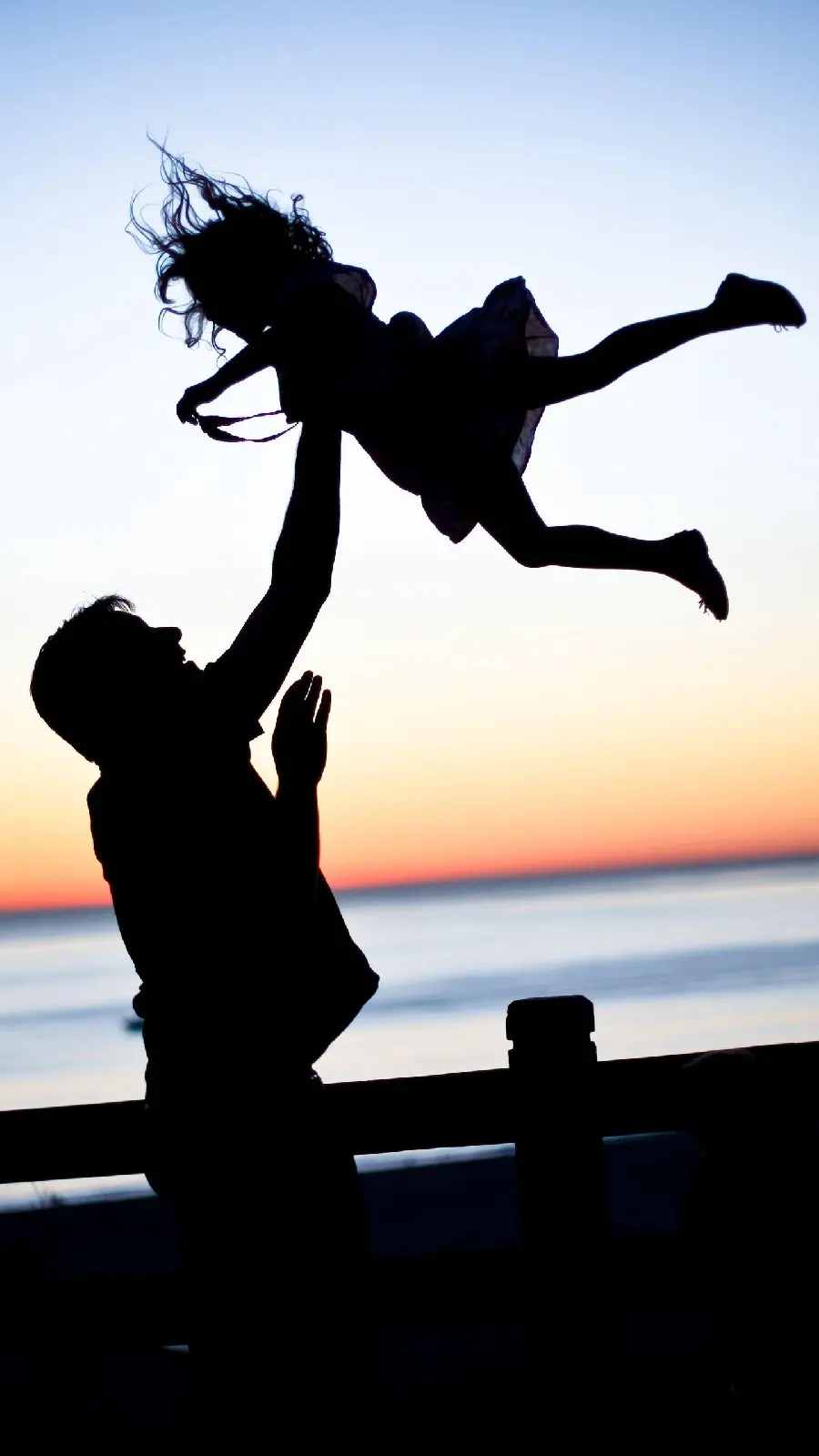 The most beautiful desktop and laptop background of a father and daughter with the highest quality 