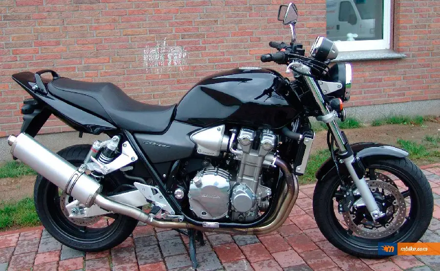 The most stylish black Honda CB1300 motorcycle in an HD frame