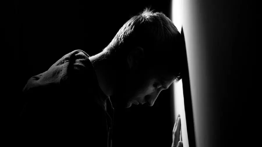 Download a depressed and sad boy picture for Telegram, WhatsApp and ETA profiles