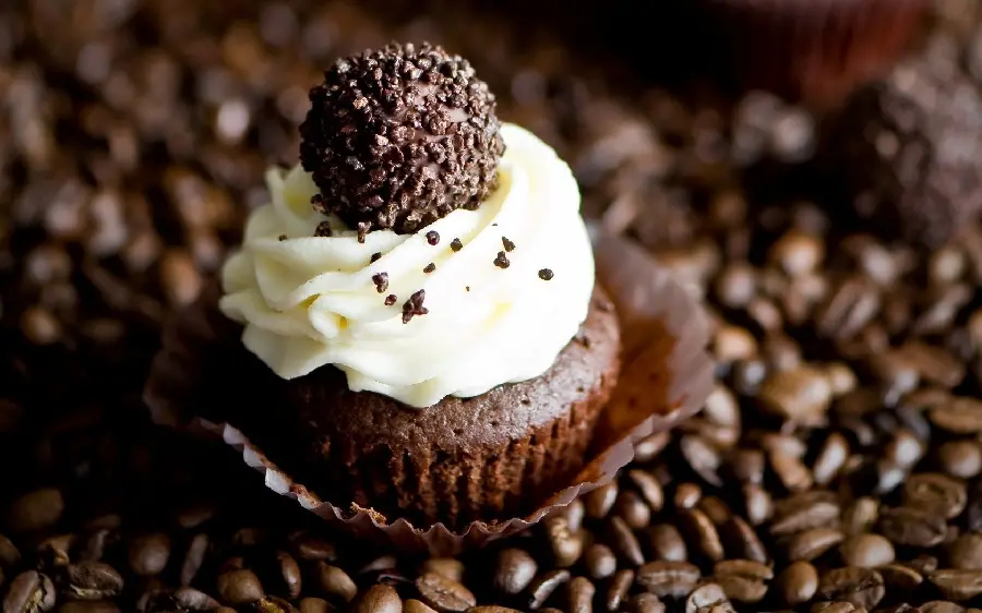 Beautiful and spectacular image of a cupcake with coffee and chocolate flavor 