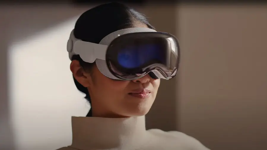 Most viewed photo of a young woman testing Apple's mixed reality device