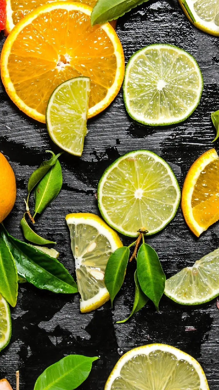 A charming and spectacular portrait of lemon and orange slices