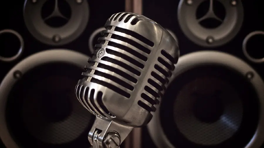Shure Super 55 microphone wallpaper for singing enthusiasts