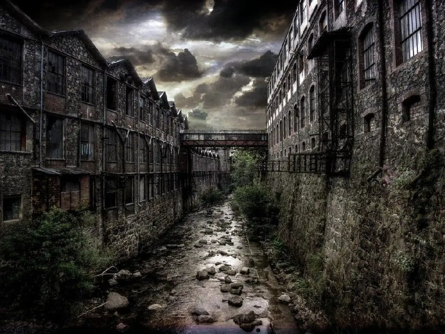 Download free wallpaper with quality of a very old real abandoned city 