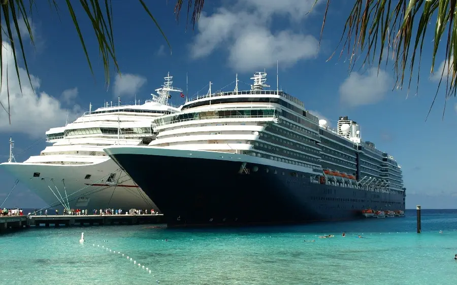 Picture of the largest multi-deck pleasure ships in the world completely free