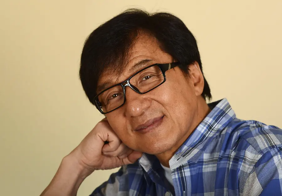 Jackie Chan's picture is a very professional actor, producer and stuntman in the world of cinema