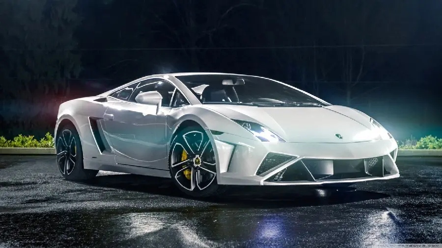 High quality white Lamborghini wallpaper for a special profile