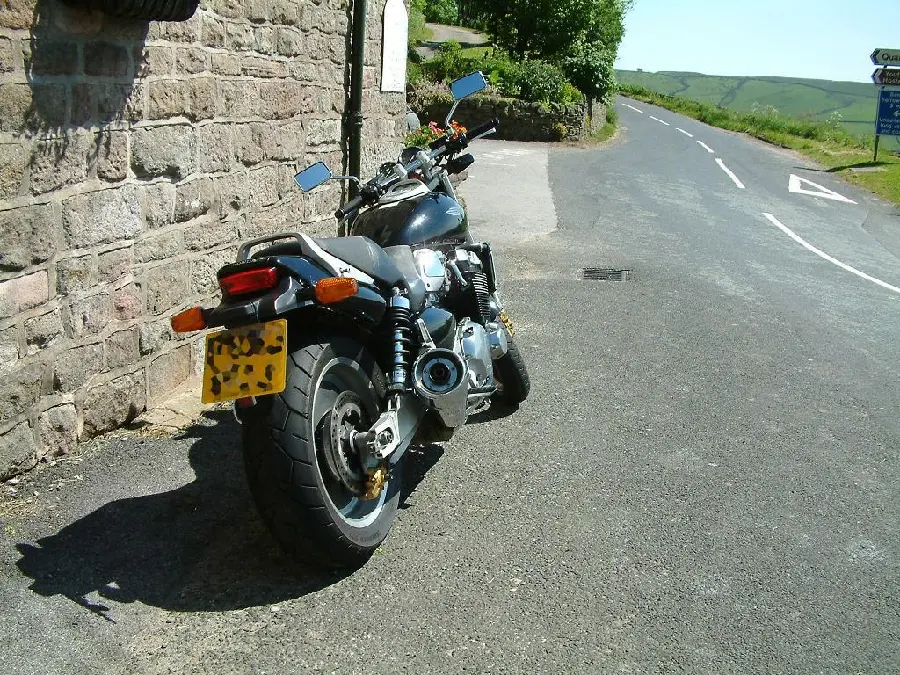 Free download of Honda CB1300 motorcycle image on the street corner