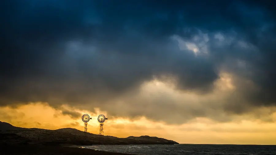 Amazing photo of a beautiful sky with scary clouds 