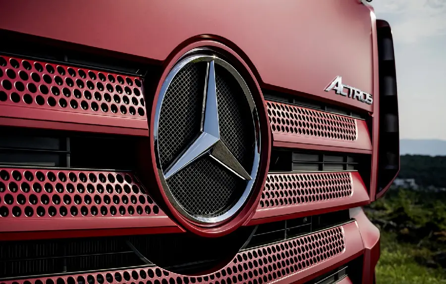 Attractive background of the red Actros truck with the Benz logo for all types of laptops 1402