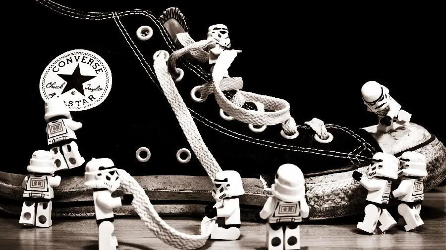 Very beautiful photo And a view of the All-Star shoes with beautiful Legos next to them 