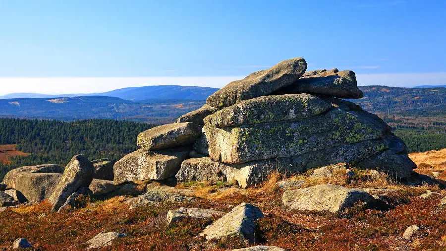 Unique and special photo of a very large rock in the mountains 