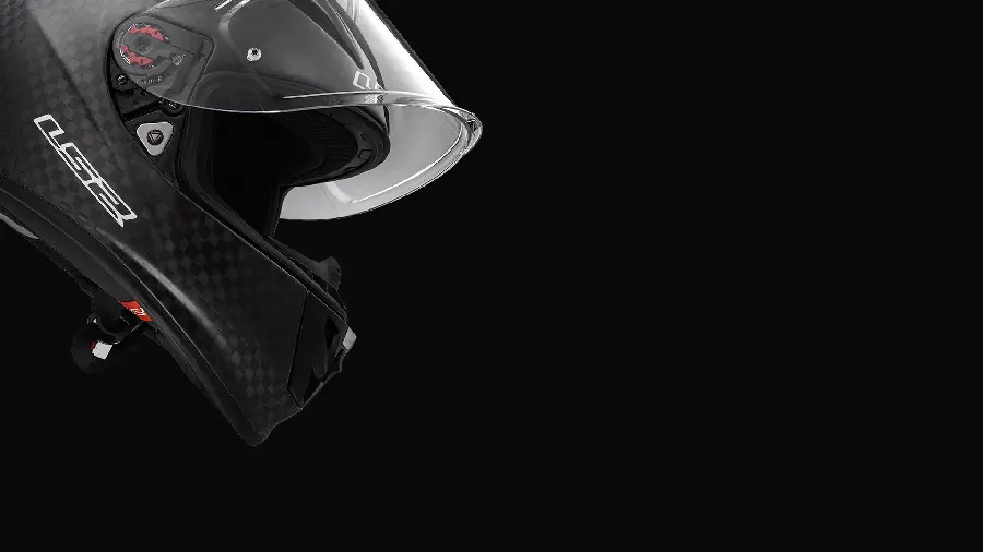 Standard and best-selling helmet image with a transparent moving visor
