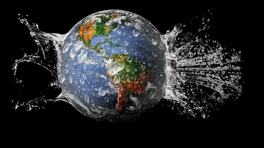 Amazing photo of water splashed on the planet 