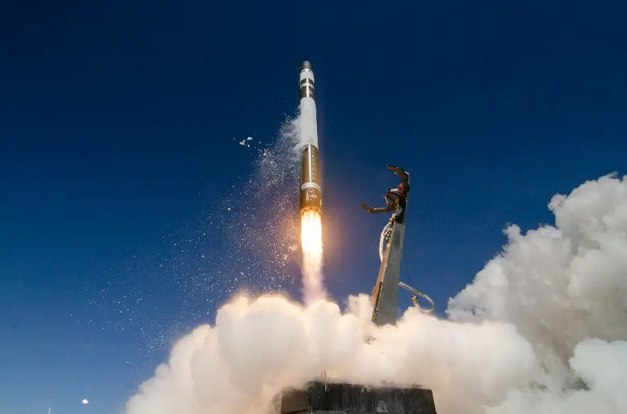Free download of a real rocket being launched stock photo 