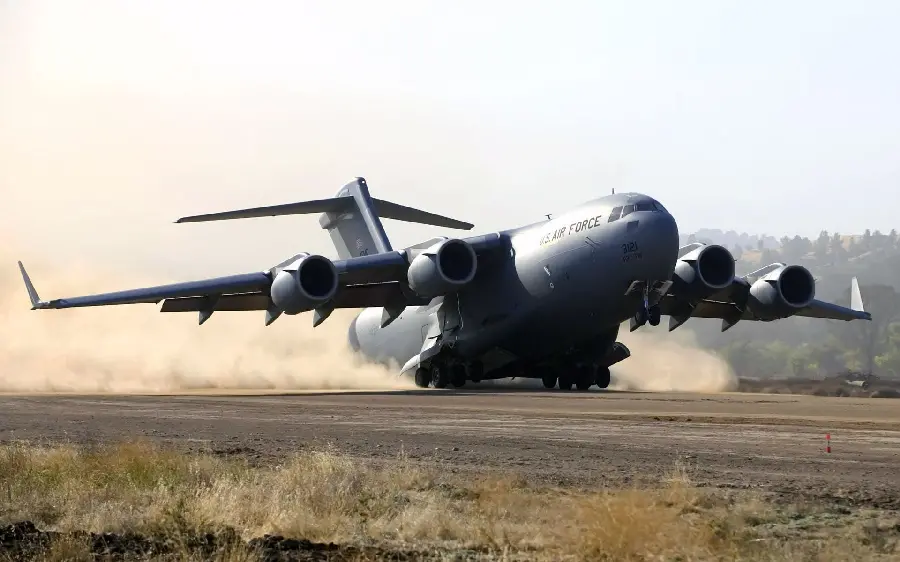 Very interesting picture of the landing of the American transport plane