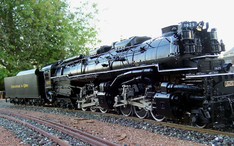 Beautiful black locomotive wallpaper for Windows 11 in good quality