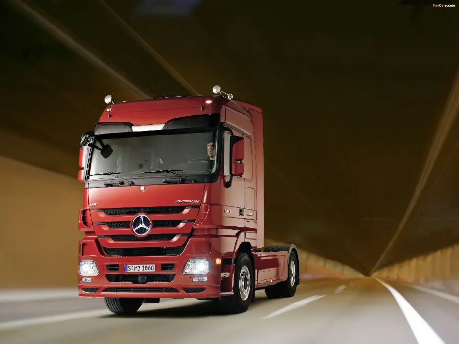Image of the Actros truck, one of the masterpieces of the popular Mercedes-Benz company