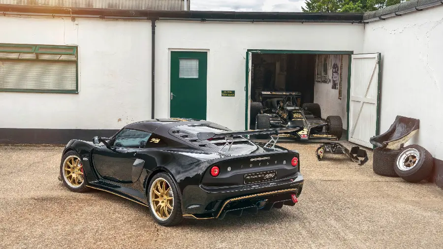 Photo of an amazing Lotus Exige Coupe 430 car in black