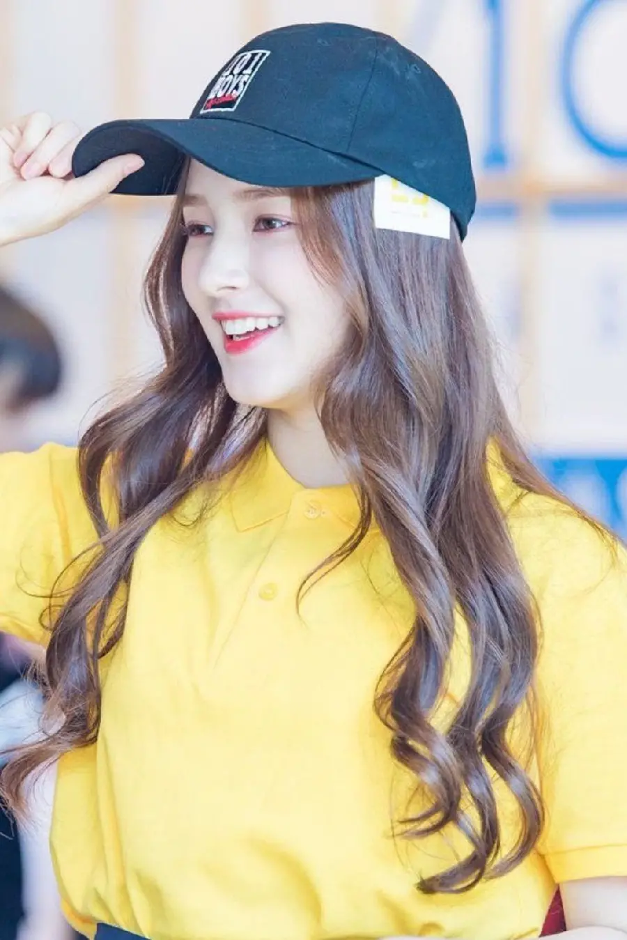 Wallpaper of Nancy, a popular Korean face, attractive with a hat