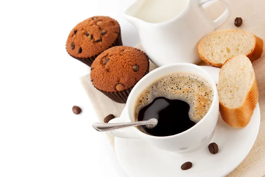 Amazing wallpaper of beautiful coffee and delicious raisin cupcakes 