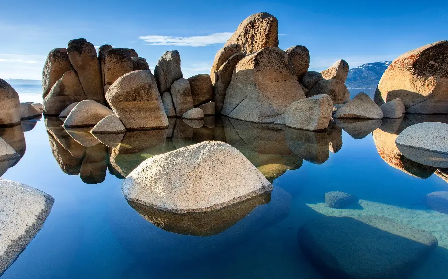 Amazing and spectacular background of beautiful rocks in the water 
