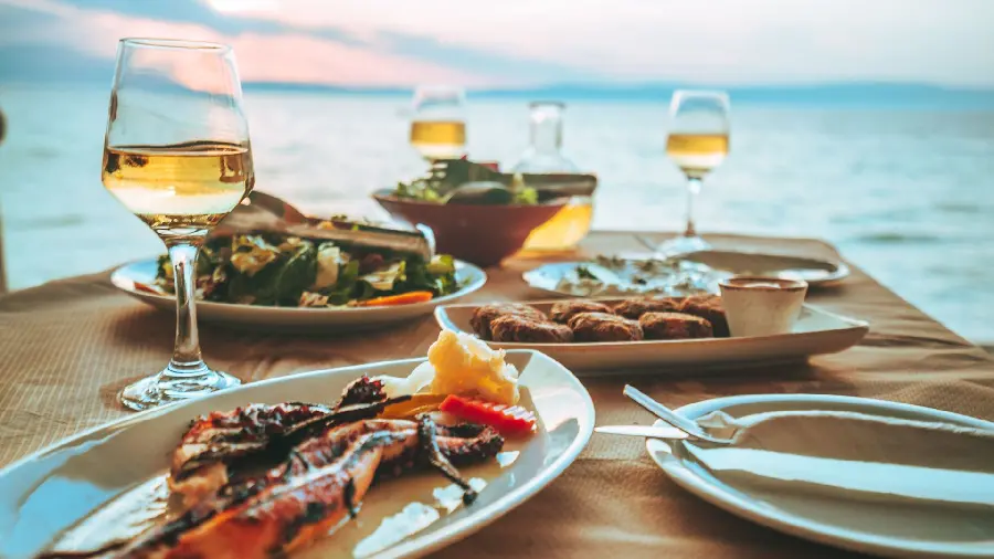 A photo of delicious and tempting seafood in a restaurant for advertising