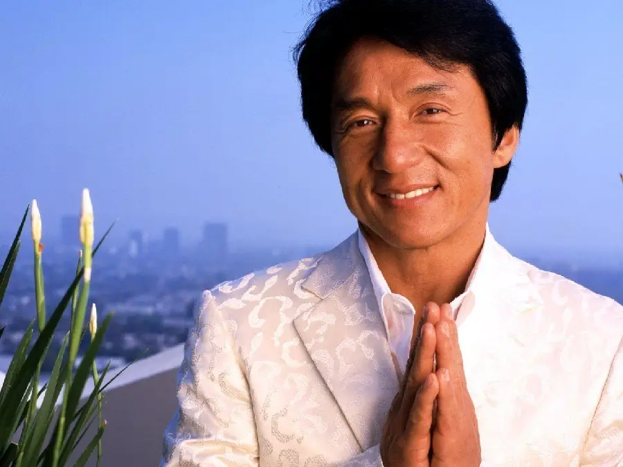 Jackie Chan's background, the most famous martial arts actor in classic cinema