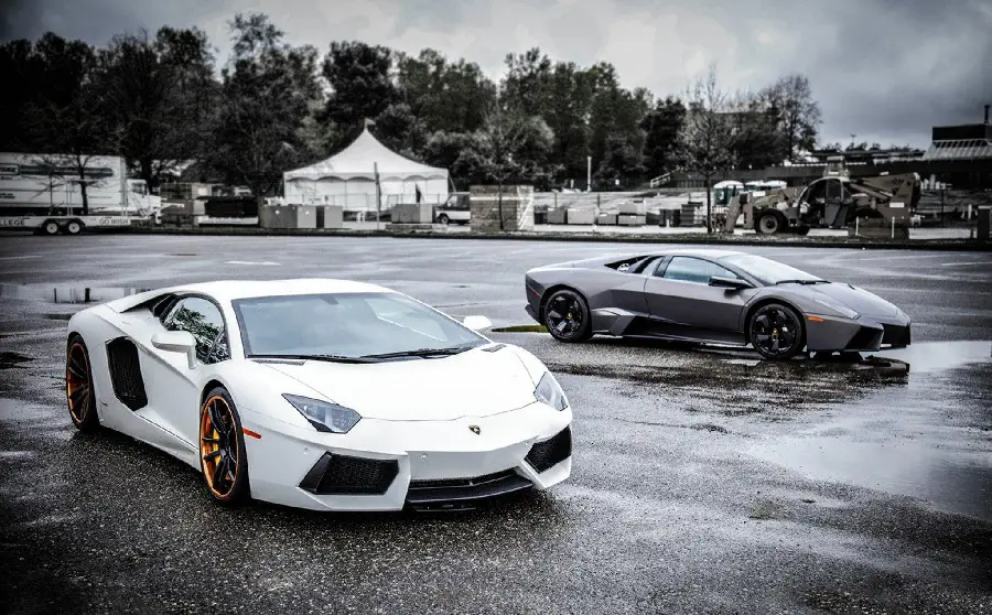 Luxurious and stylish profile of a white Lamborghini with a beautiful interior