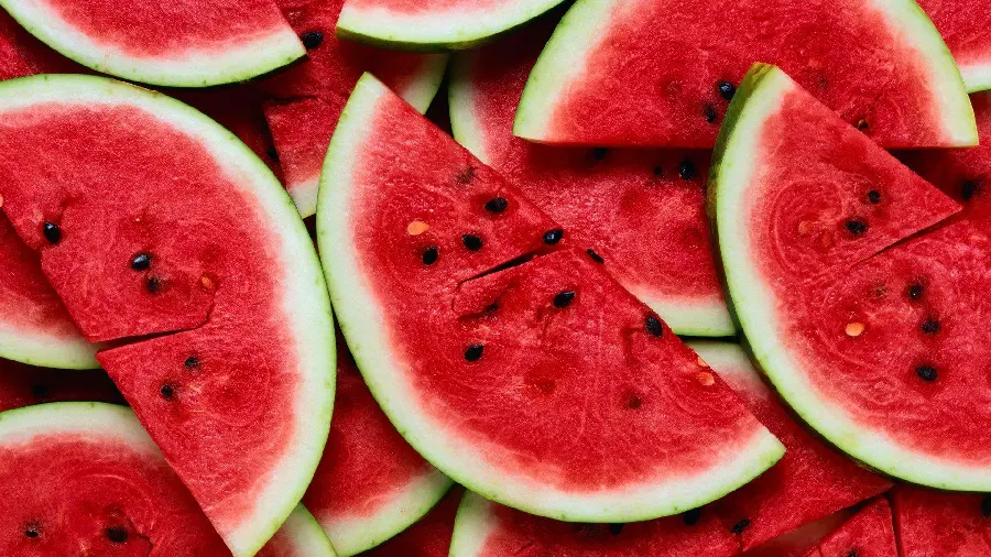 Super beautiful wallpaper of a delicious red watermelon 