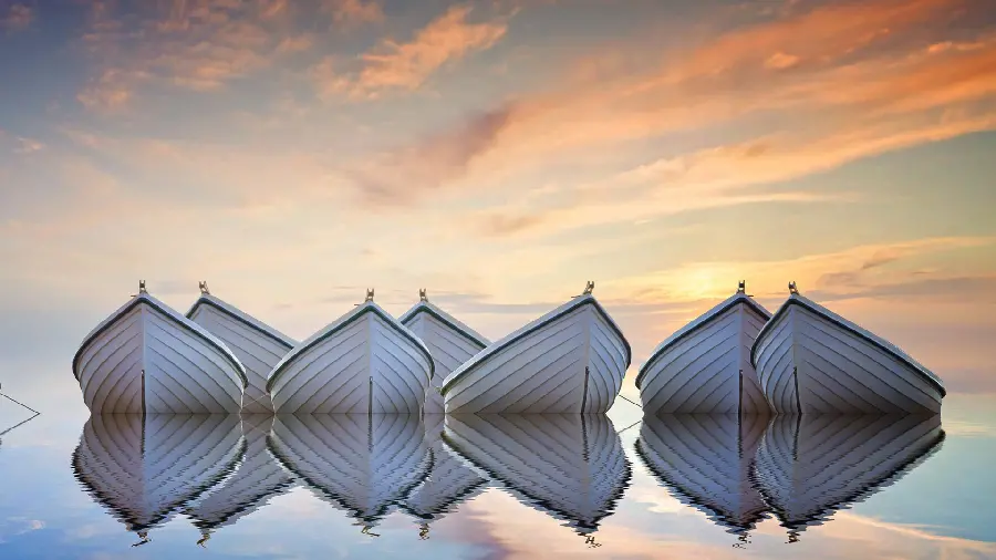  Fantastic and amazing photo of beautiful boats in the water 