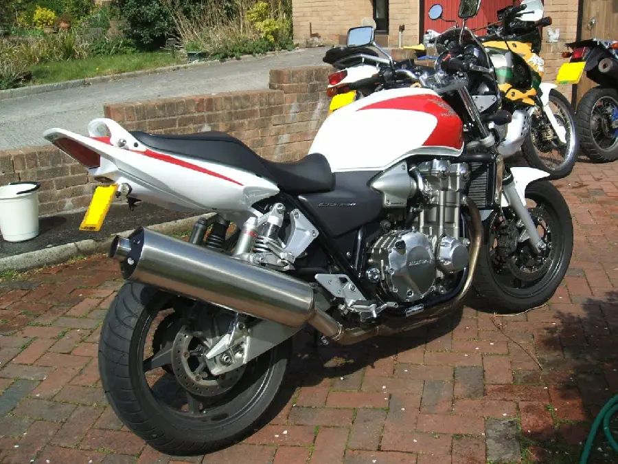 Real photo of Honda CB1300 motorcycle with excellent Full HD quality
